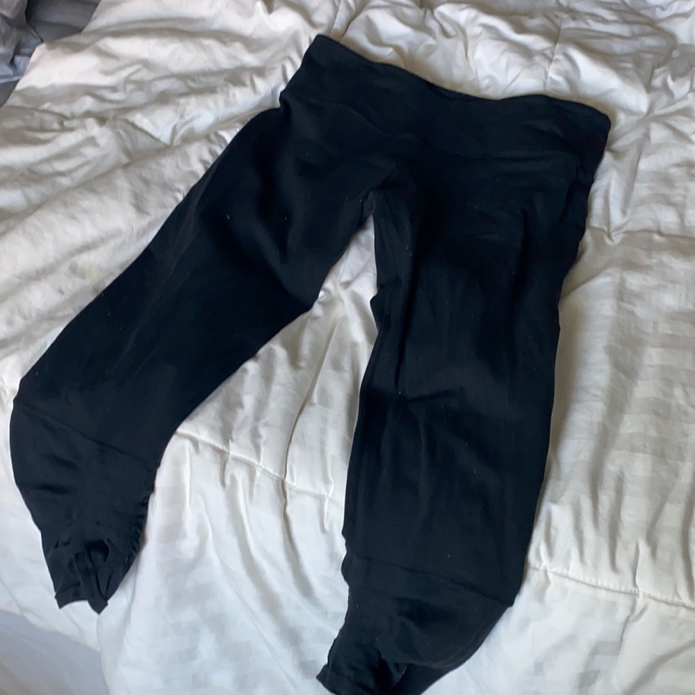 Lululemon black yoga pants